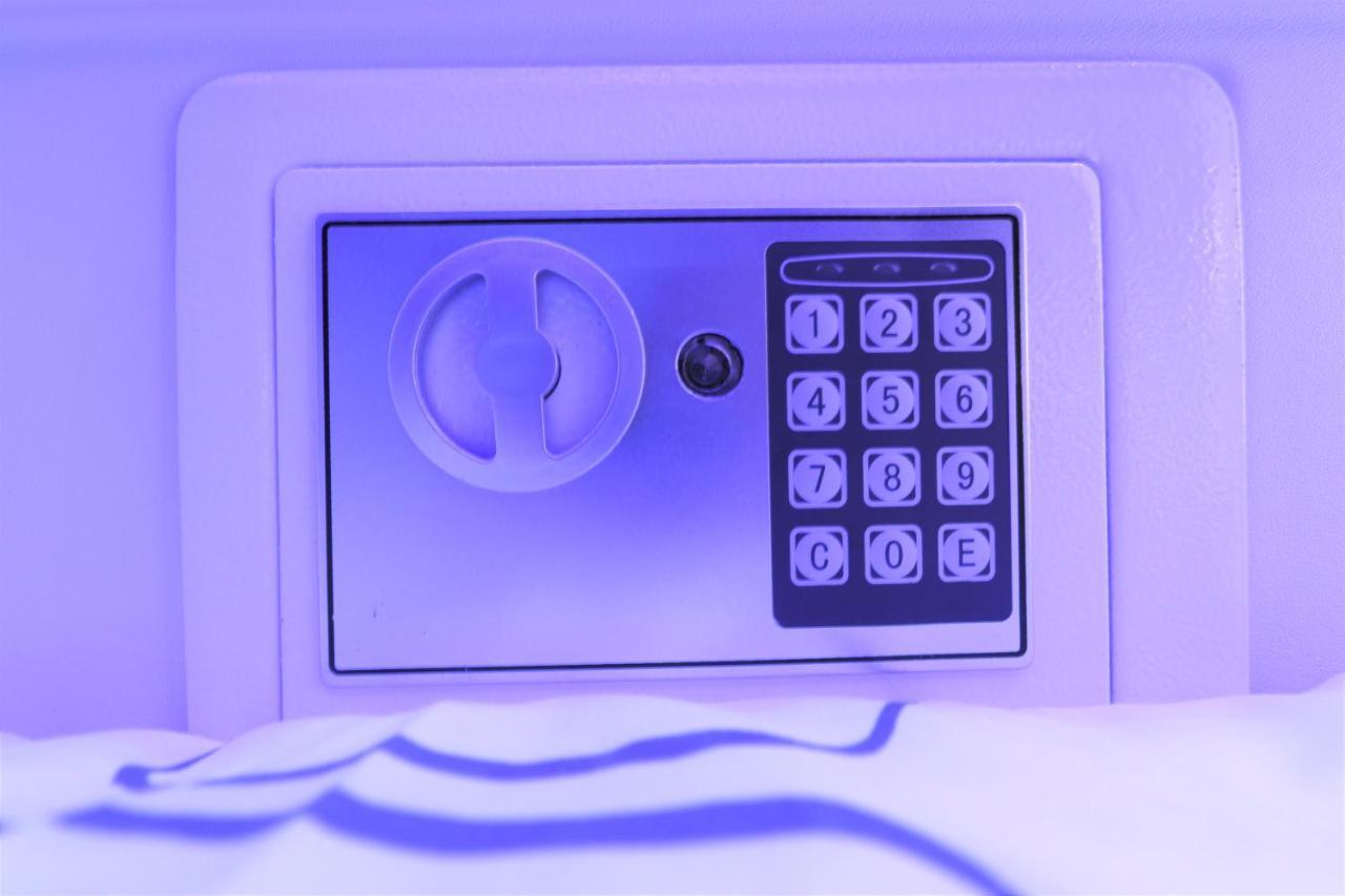 קואה Jc Space Capsule Hotel מראה חיצוני תמונה
